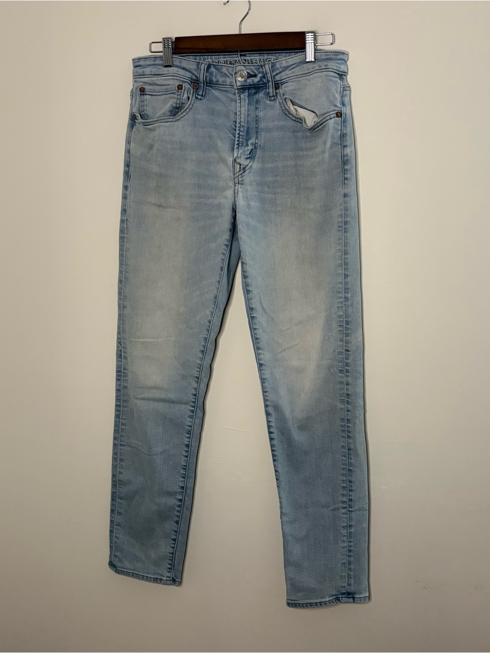 American Eagle men’s air flex 29 x 30 EUC light denim Jeans Casual Western